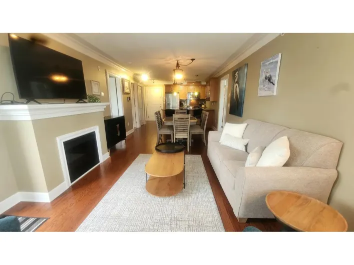 Apartment for rent: PH-5 15357 ROPER AVENUE, Surrey