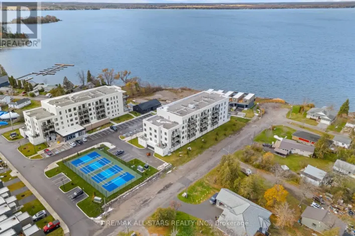 PH#5 - 19B WEST STREET N, Kawartha Lakes