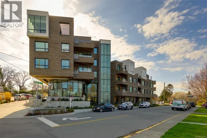 PH5 2285 Bowker Ave, Oak Bay