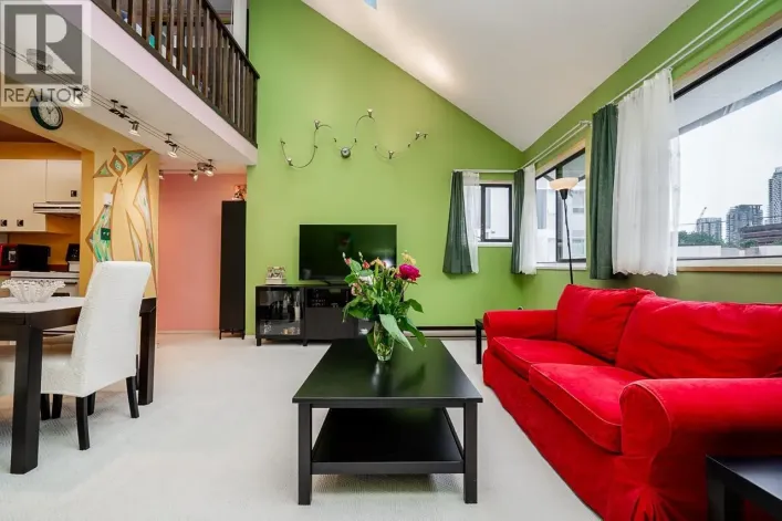 PH5 936 BUTE STREET, Vancouver