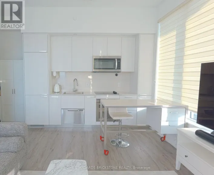 PH503 - 75 CANTERBURY PLACE, Toronto