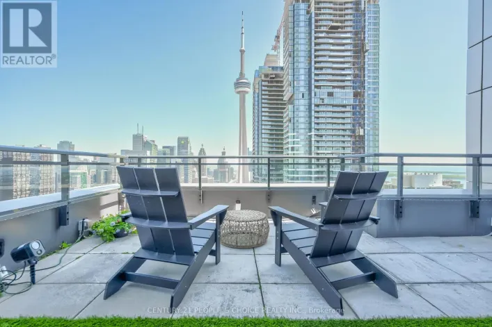 PH5201 - 25 TELEGRAM MEWS, Toronto