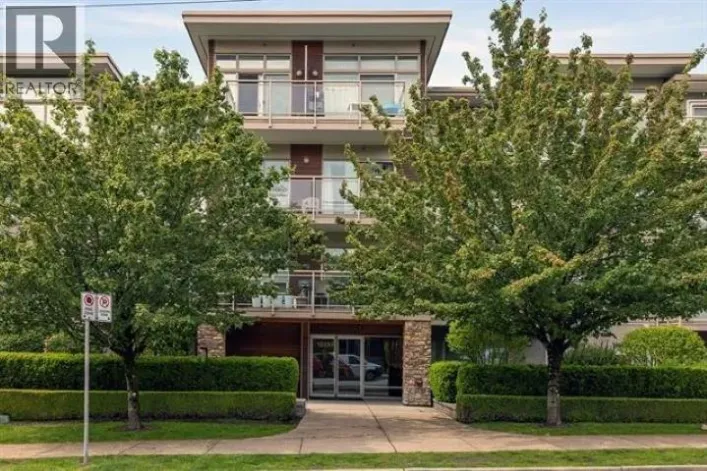 PH7 1033 ST GEORGES AVENUE, North Vancouver