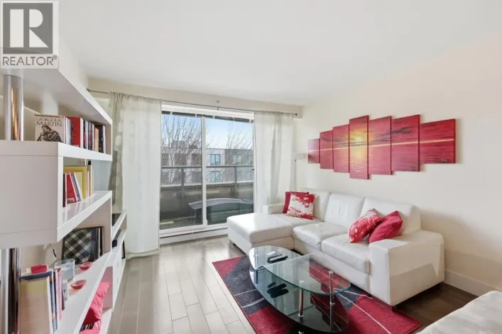 PH-8 1689 E 13TH AVENUE, Vancouver