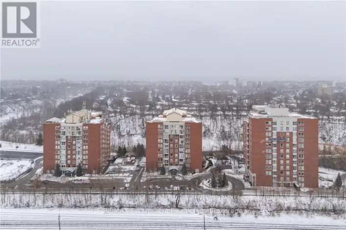 PH8 - 50 OLD MILL ROAD, Oakville