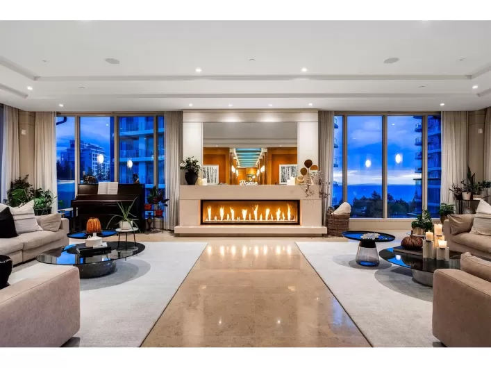 PH801 1551 FOSTER STREET, White Rock