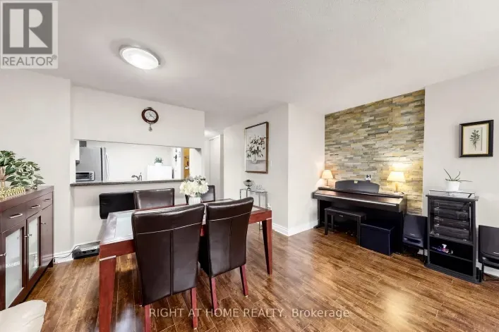 PH9 - 300 WEBB DRIVE, Mississauga