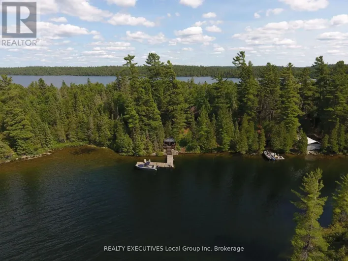 PT 127 ISLAND, Temagami