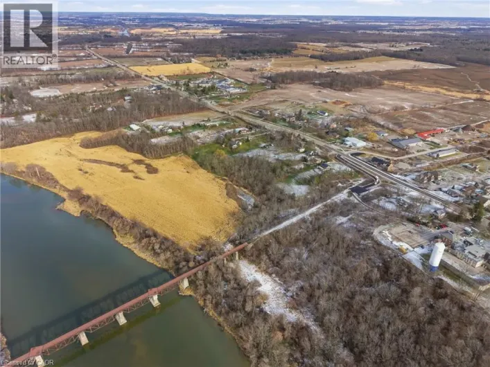 PT BLK H S/S INDIAN Street, Cayuga