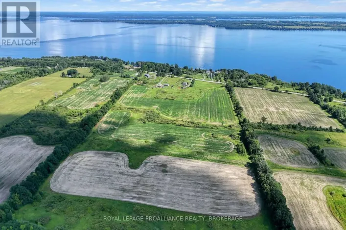 PT LT 14 & 15 HOWE ISLAND DRIVE, Frontenac Islands