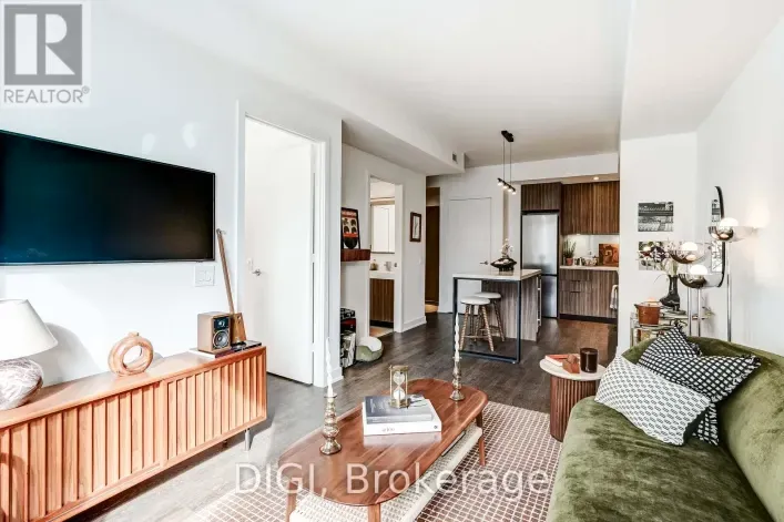 Q702 - 120 ONTARIO STREET, Toronto