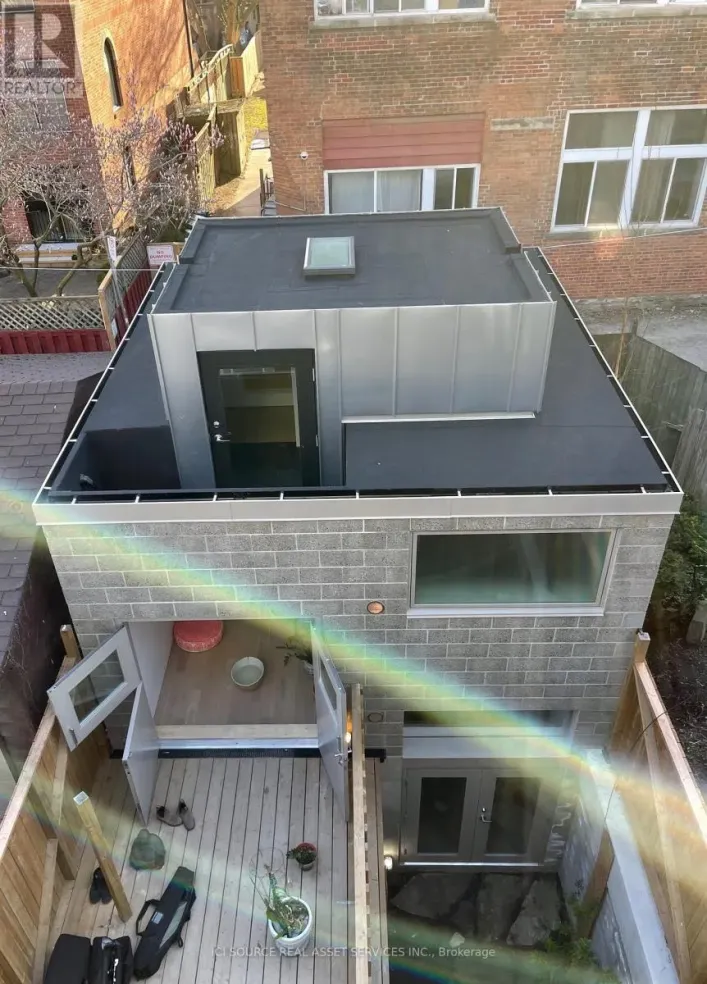 R - 60 BEVERLEY STREET, Toronto