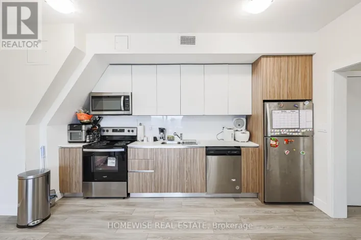 R02 - 293 VIEWMOUNT AVENUE, Toronto