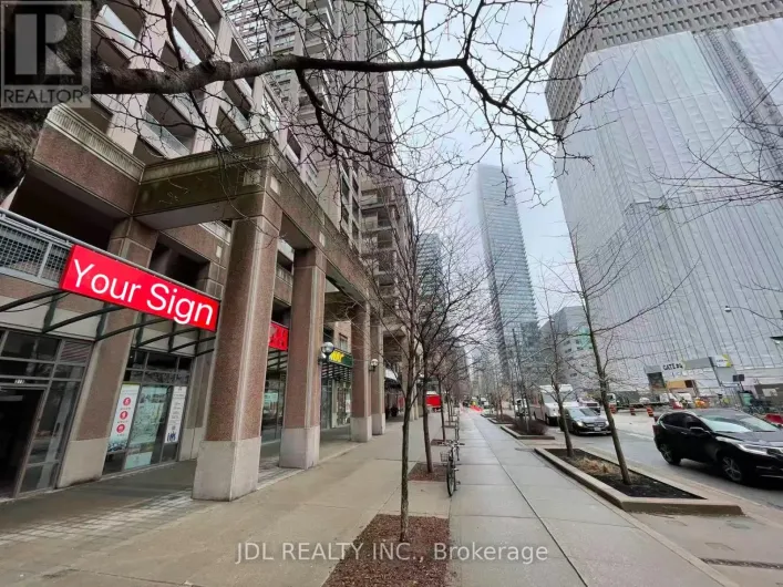 R1A - 925 BAY STREET, Toronto