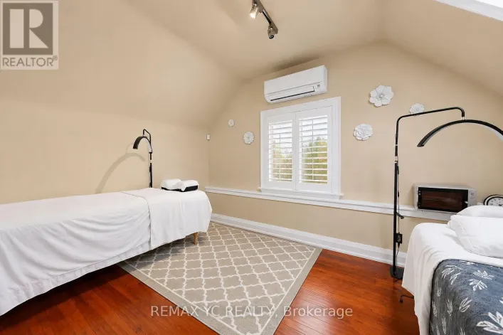 R2 - 99 SHEPPARD AVENUE E, Toronto