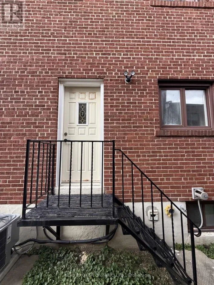 REAR - 214 FAIRGLEN AVENUE, Toronto
