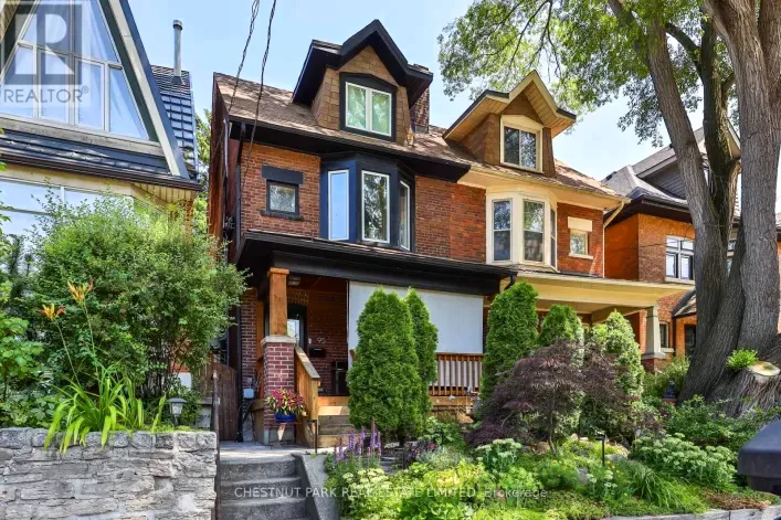 Other for rent: REAR - 95 PARKSIDE DRIVE, Toronto