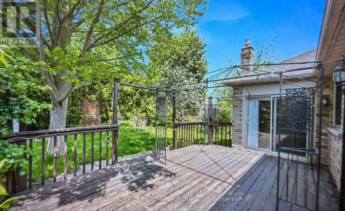 REAR ENTRANCE - 137 GRANT BLIGHT CRESCENT, Newmarket