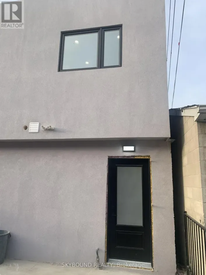 REAR SECOND - 98 MILLICENT STREET, Toronto