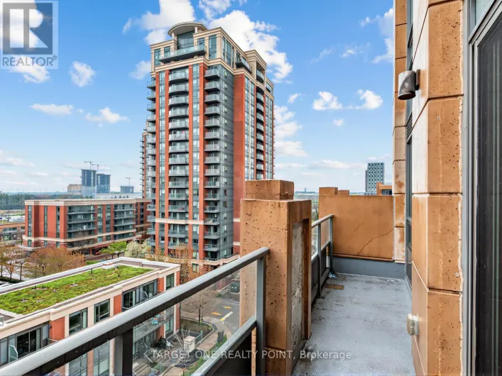 RG20 - 28 UPTOWN DRIVE, Markham