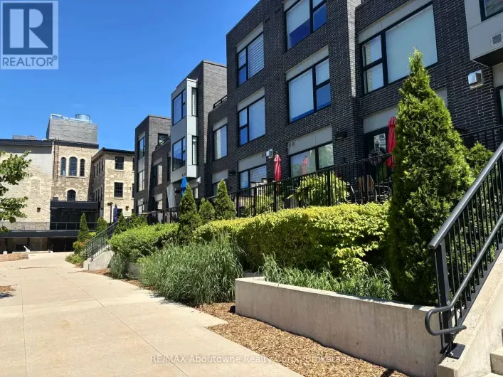 Row / Townhouse for sale: RL5 - 53 ARTHUR STREET S, Guelph
