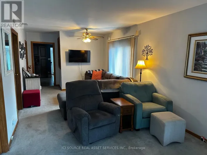 ROOM 1 - 1043 LENA AVENUE, Windsor