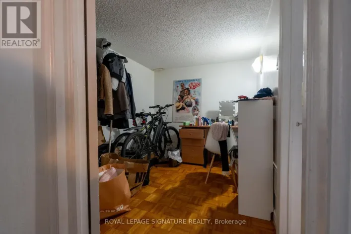 ROOM #1 & #2 - 674 ABANA ROAD, Mississauga