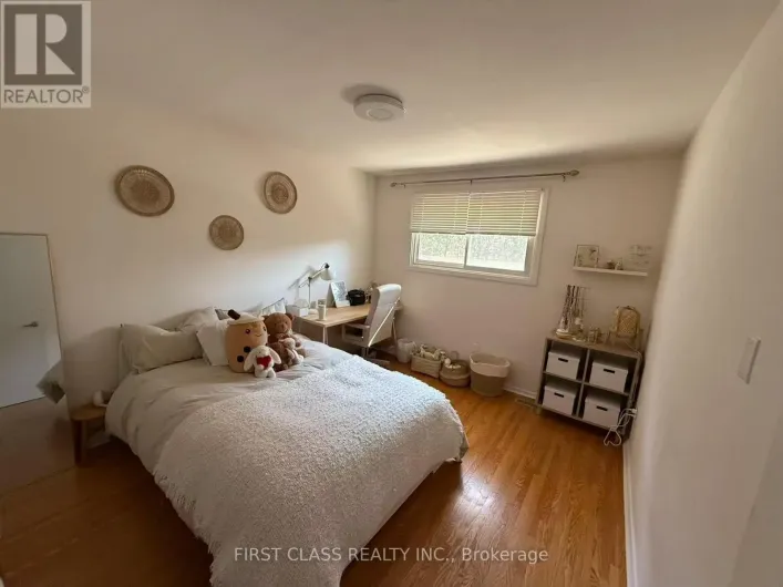 ROOM #1 - 657 SEVILLA PARK PLACE, London East