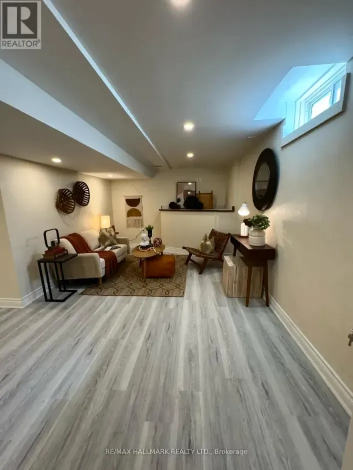 ROOM 2 - 248 CROSSLAND GATE, Newmarket