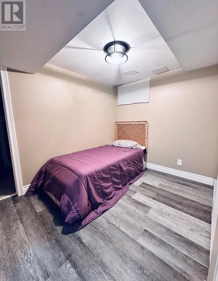 ROOM 2 - 30 MAROWYNE DRIVE, Toronto