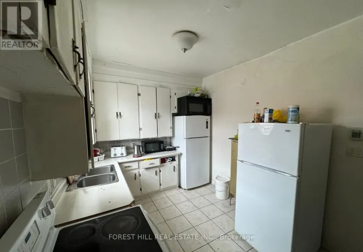 ROOM 2 SECOND FLOOR - 745 BARTON STREET E, Hamilton