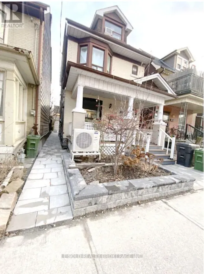 ROOM 202 - 81 HALLAM STREET, Toronto