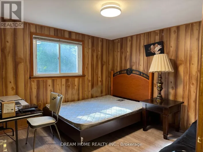 ROOM - 28 CONLINS ROAD, Toronto