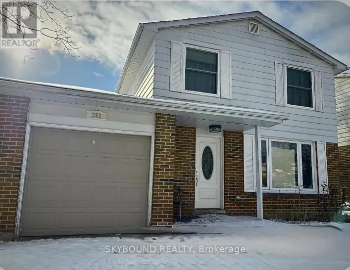 ROOM 3 - 252 WILLIAM ROE BOULEVARD N, Newmarket