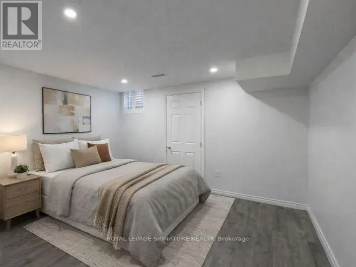 ROOM - 38 MEANDERING TRAIL, Toronto