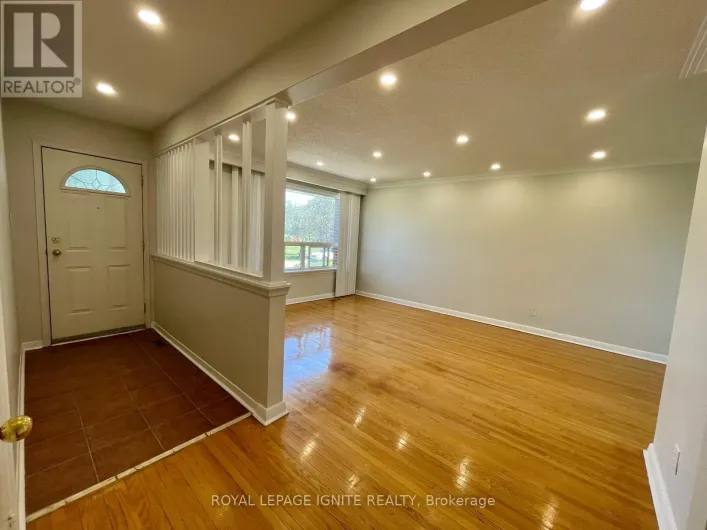 ROOM - 39 GREENOCK AVENUE, Toronto