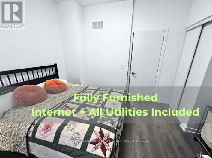 ROOM 4 - 9 SPRUCE PINES CRESCENT, Toronto
