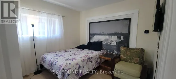 ROOM - 4869 SECOND AVENUE, Niagara Falls