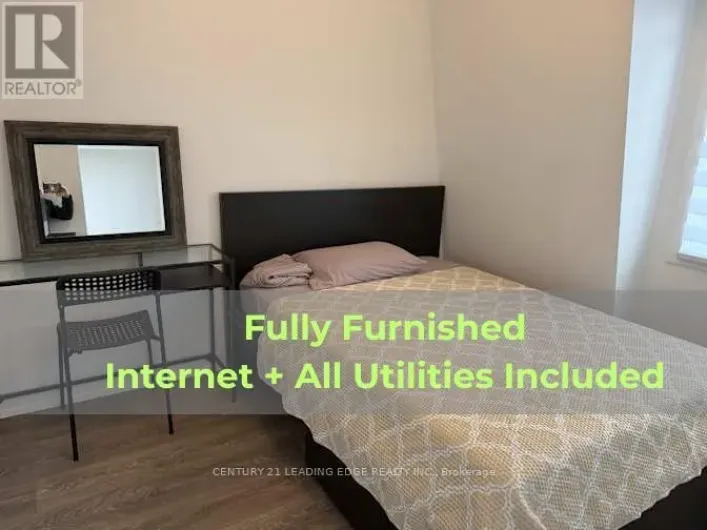 ROOM 5 - 9 SPRUCE PINES CRESCENT, Toronto