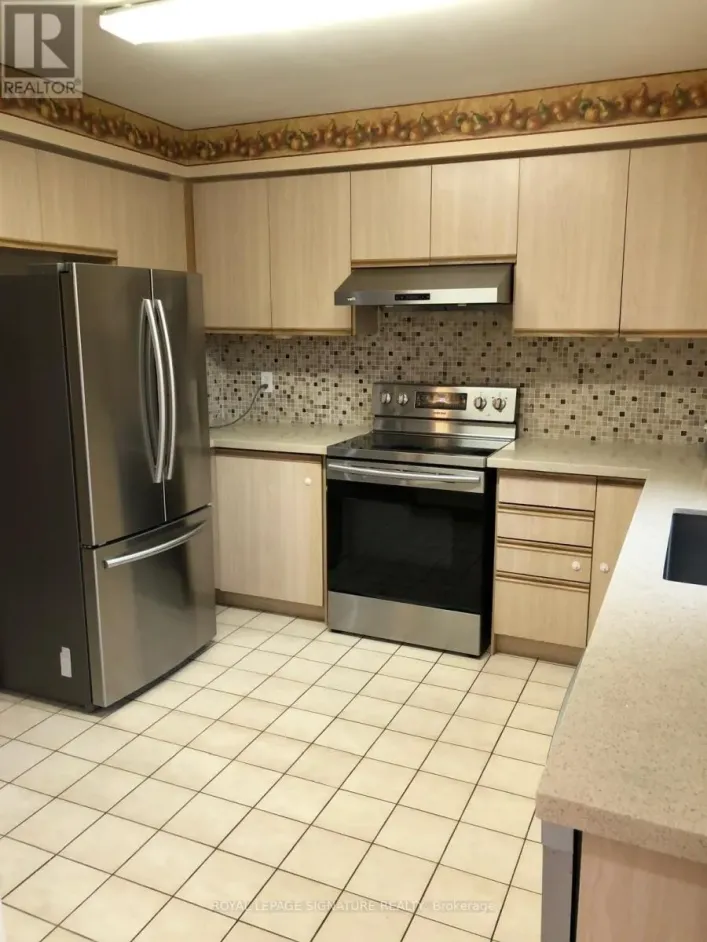 ROOM - 52 PENNSYLVANIA AVENUE, Brampton