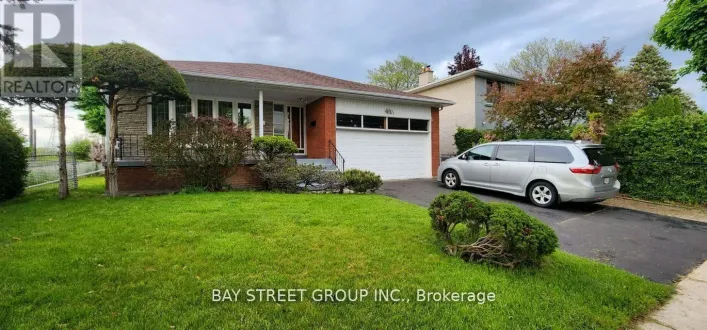 ROOM1 - 45 PINEWAY BOULEVARD, Toronto