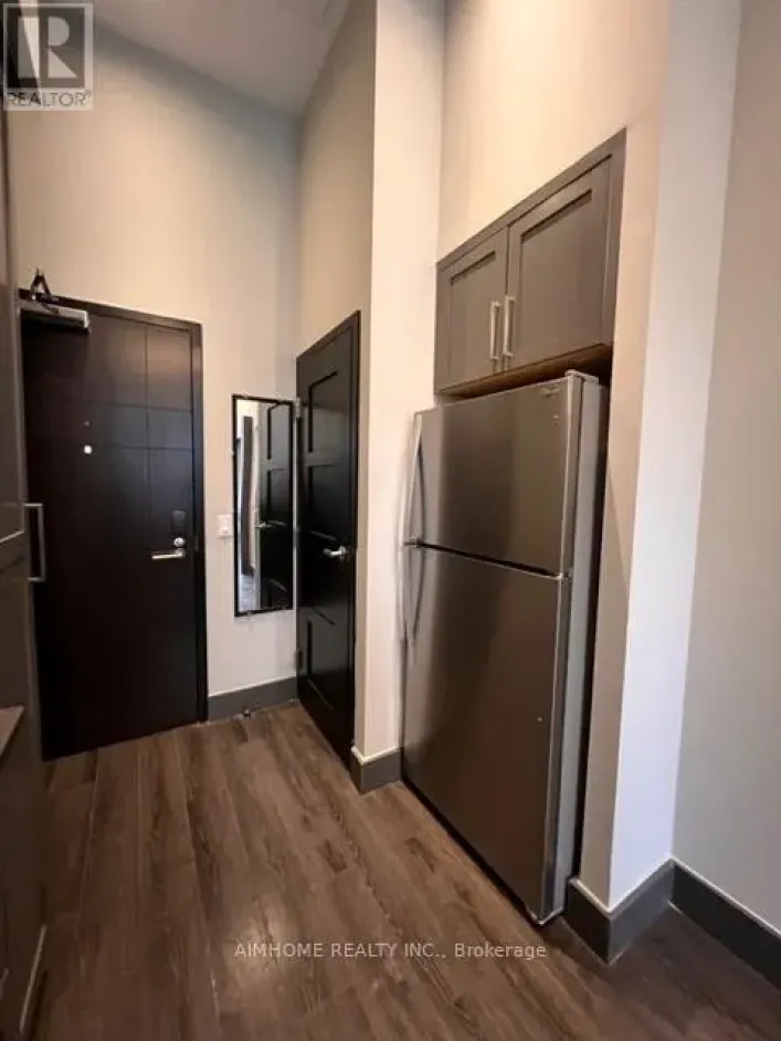 S109 - 330 PHILLIP STREET W, Waterloo