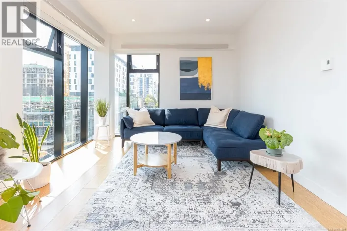 S404 1411 Cook St, Victoria