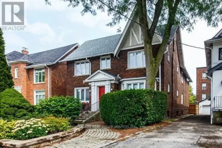 SECOND FL. - 11 HIGHBOURNE ROAD, Toronto