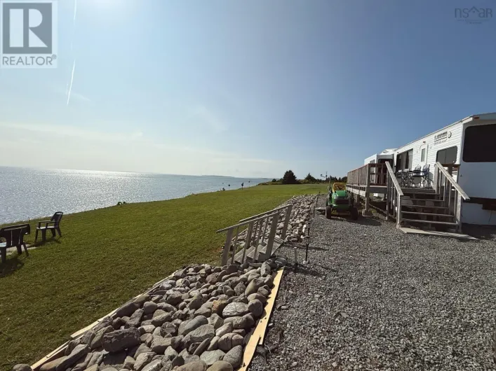 Shore Road, Lower L'Ardoise