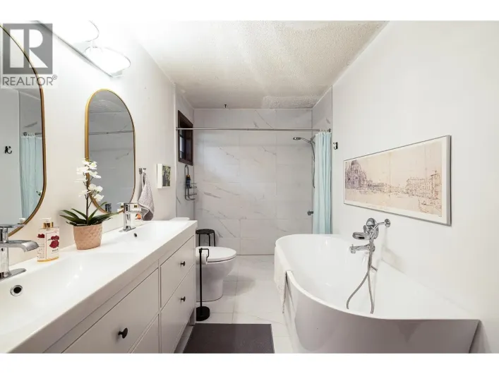 SHORT TERM 2676 HAYWOOD AVENUE, West Vancouver