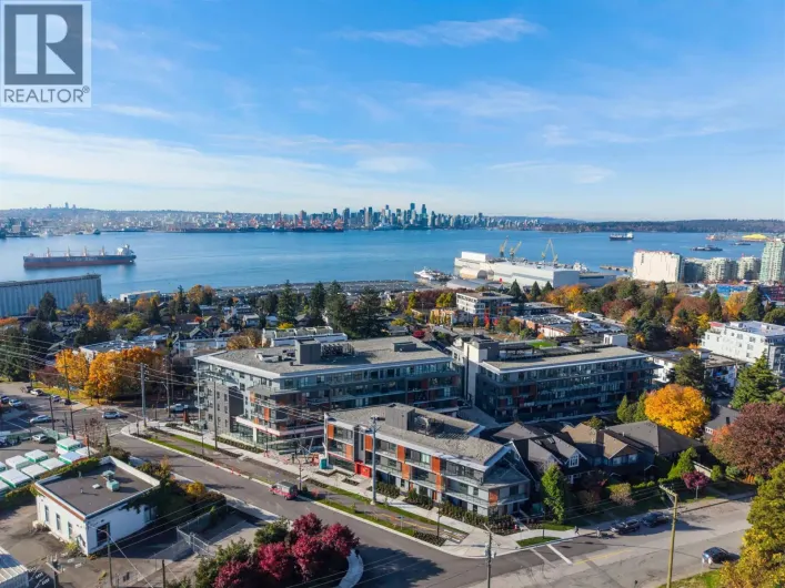 SL15 422 E 3RD STREET, North Vancouver