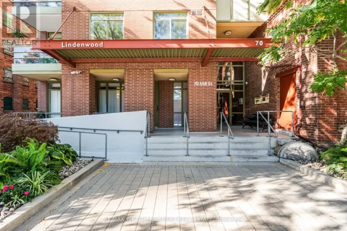 Apartment for sale: SP09 - 70 MILL STREET, Toronto