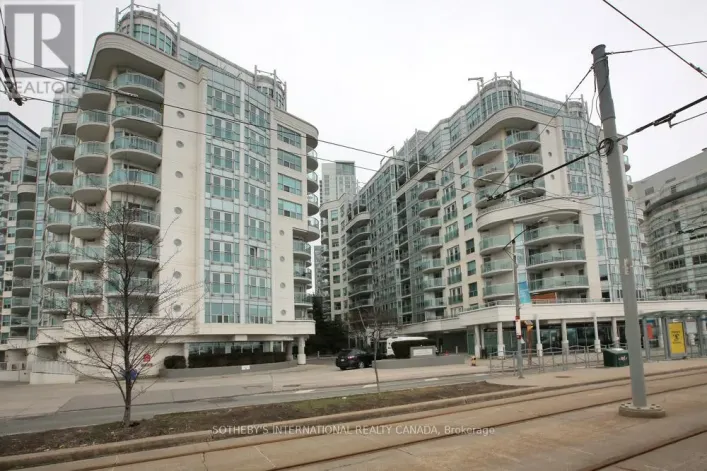 SPH22 - 600 QUEENS QUAY W, Toronto