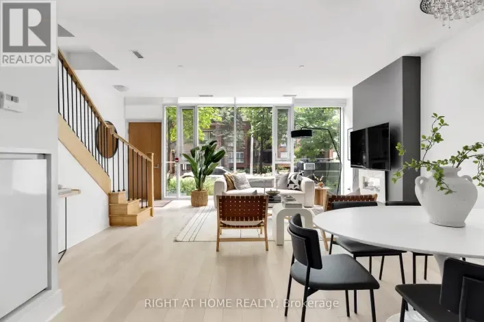 Row / Townhouse for sale: TH 101 - 32 DAVENPORT ROAD, Toronto